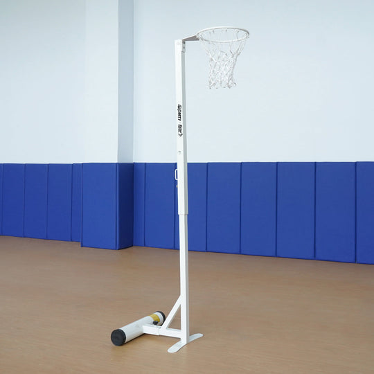 PORTABLE NETBALL POST 050
